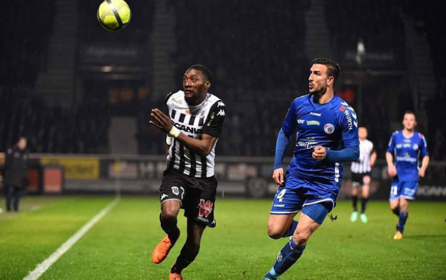 不断的违反 不断的违反