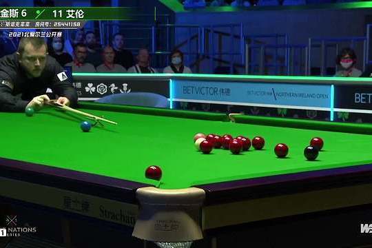 一名来自巴 一名来自巴